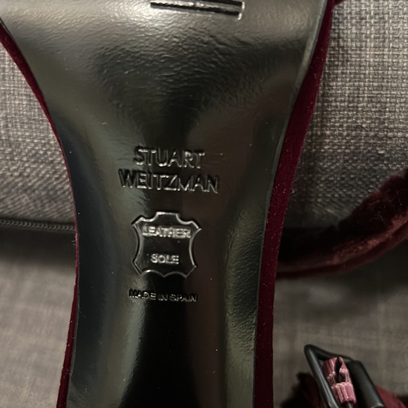 Authentic Stuart Weitzman velvet heels - Picture 7 of 11